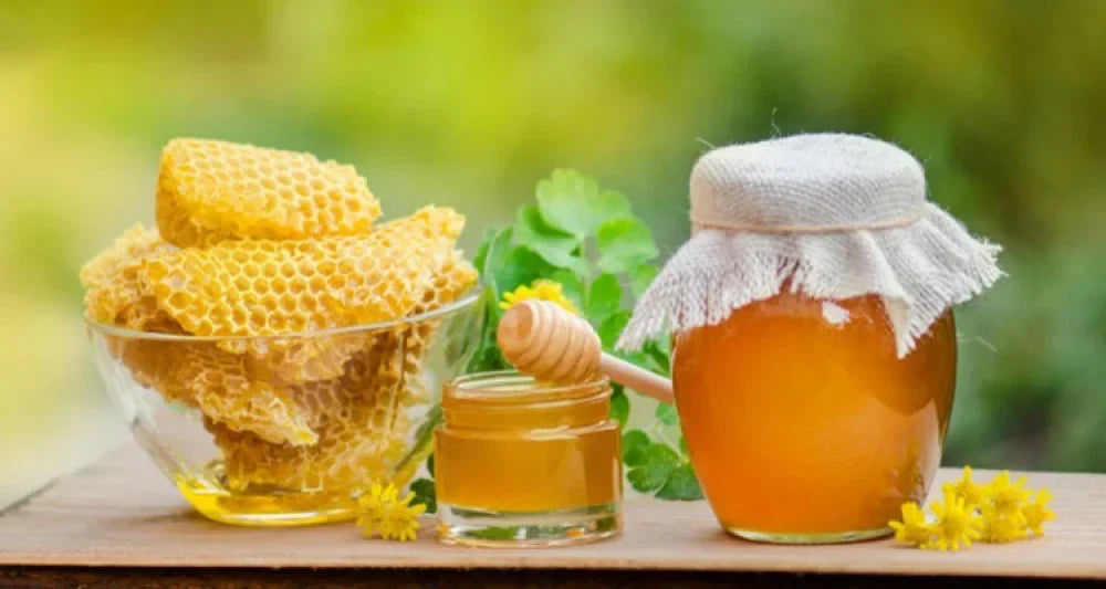 أفضل عسل للمتزوجين: دليل شامل للطاقة، الصحة والجاذبية الطبيعية مع مناحل الثنيان
